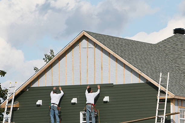 Professional Siding Repair technician working in Washington Court House, OH